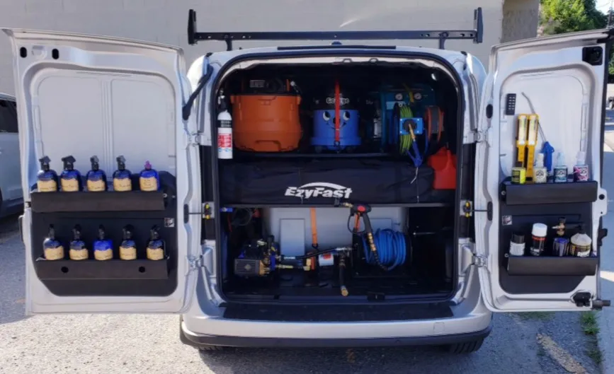 Car Wash Mobile. Service Mobile de Lavage de Véhicules