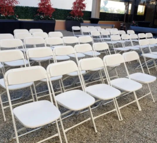 🎉 Location de Chaises & Décoration Événementielle à Kinshasa