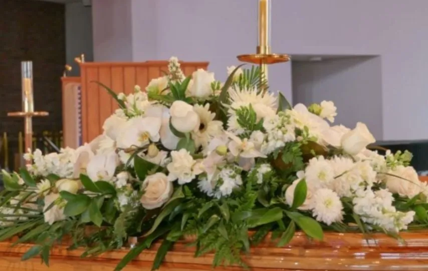 ⚰️ Location de Chaises & Tentes pour Deuil – Kinshasa