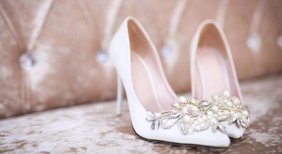 Location de Robes de Mariée & Accessoires de Mariage – Élégance Garantie